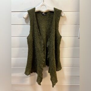 L’ANGELAINE – Khaki Wool & Kid Mohair Knit Vest (Taille G/XL)